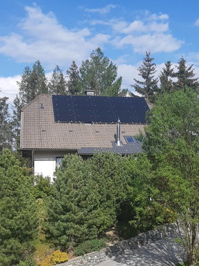 Haus mit PV am Dach